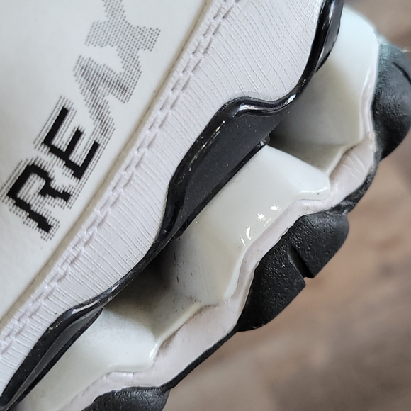 Nike Men's Reax 8 TR Training Shoe - Picture 4 of 9